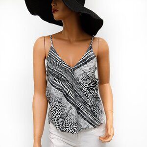 Red Sak's 5th Ave Breezy Geometric Tank XS